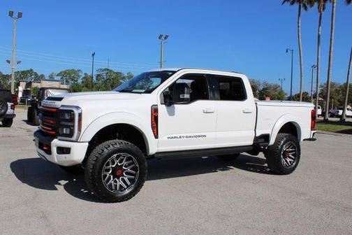Star White Metallic Tri-Coat 2024 Ford F-350 Lariat