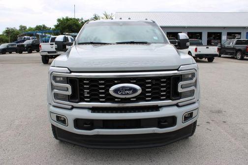 Avalanche 2025 Ford F-450 Platinum