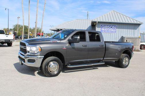2024 RAM 3500 Tradesman Crew Cab 4x4 8' Box