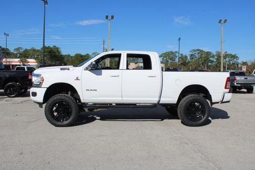 2021 RAM 2500 Tradesman Crew Cab 4x4 6'4' Box