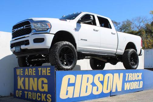 2021 RAM 2500 Tradesman Crew Cab 4x4 6'4' Box