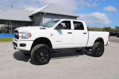 2021 RAM 2500 Tradesman Crew Cab 4x4 6'4' Box
