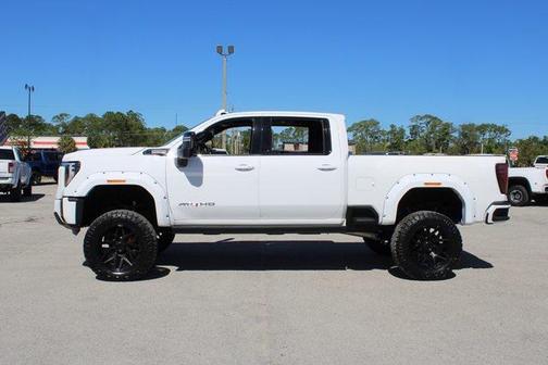 2024 GMC Sierra 2500 AT4