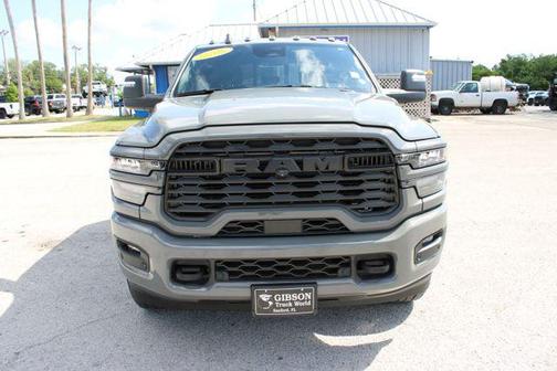 Ceramic Gray Clearcoat 2026 RAM 2500 Big Horn Crew Cab 4x4 6'4' Box