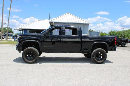 Black 2024 Chevrolet Silverado 2500 High Country