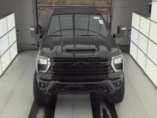Black 2024 Chevrolet Silverado 2500 High Country