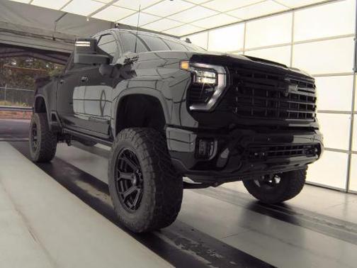 Black 2024 Chevrolet Silverado 2500 High Country