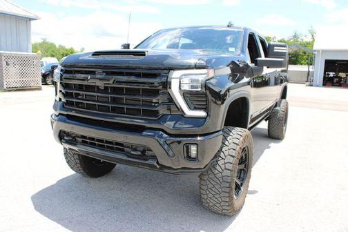 Black 2024 Chevrolet Silverado 2500 High Country
