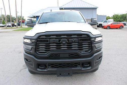 Bright White Clearcoat 2026 RAM 2500 Tradesman Crew Cab 4x4 6'4' Box