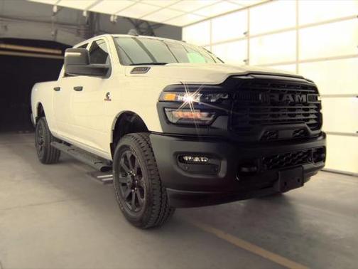 Bright White Clearcoat 2026 RAM 2500 Tradesman Crew Cab 4x4 6'4' Box