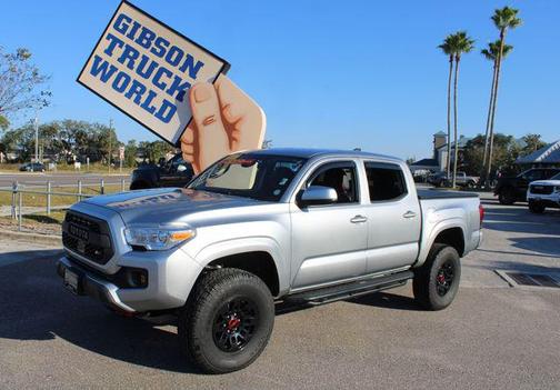 2022 Toyota Tacoma SR
