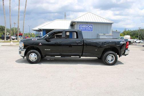 2022 RAM 3500 Tradesman Crew Cab 4x4 8' Box