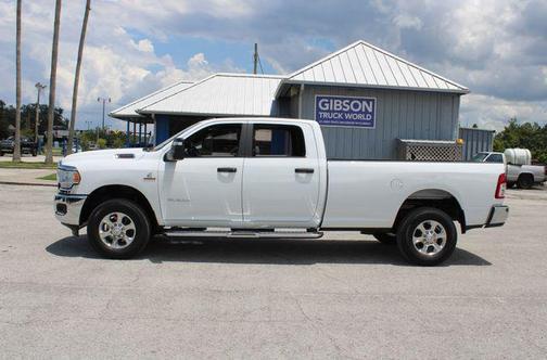 2023 RAM 2500 Big Horn Crew Cab 4x4 8' Box