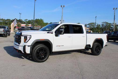 Summit White 2024 GMC Sierra 2500 AT4