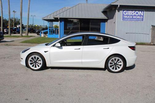 2023 Tesla Model 3 Standard Range