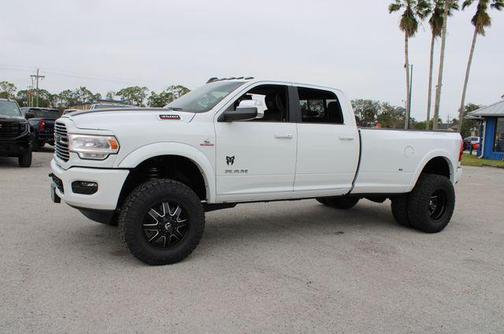 2021 RAM 3500 Laramie Crew Cab 4x4 8' Box