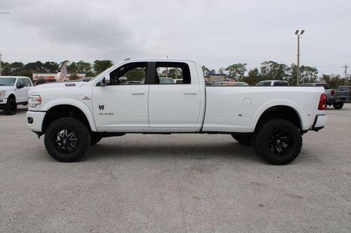 2021 RAM 3500 Laramie Crew Cab 4x4 8' Box