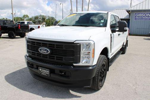 Oxford White 2025 Ford F-250 XL