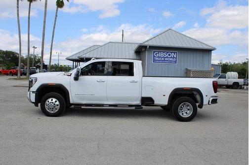 2025 GMC Sierra 3500 Denali