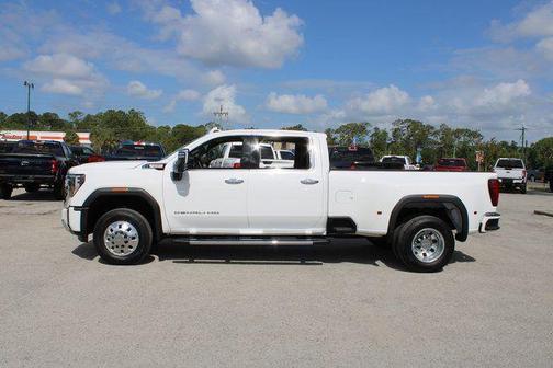 2025 GMC Sierra 3500 Denali