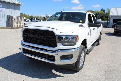 2024 RAM 2500 Tradesman Crew Cab 4x4 8' Box