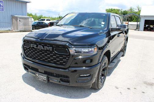 Diamond Black Crystal Pearlcoat 2026 RAM 1500 Big Horn/Lone Star