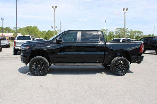 Diamond Black Crystal Pearlcoat 2026 RAM 1500 Big Horn/Lone Star