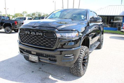 Diamond Black Crystal Pearlcoat 2026 RAM 1500 Big Horn/Lone Star