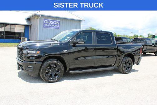 Diamond Black Crystal Pearlcoat 2024 RAM 1500 Big Horn/Lone Star
