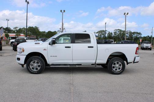 Bright White Clearcoat 2024 RAM 2500 Big Horn Crew Cab 4x4 6'4' Box
