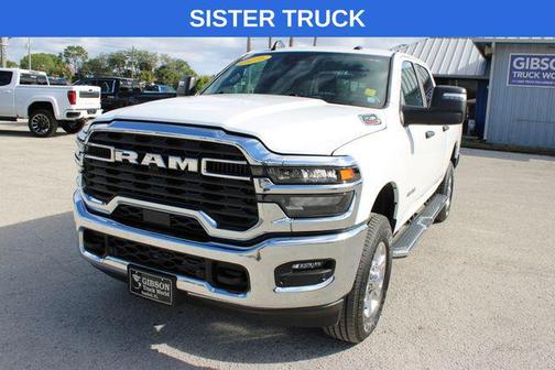 Bright White Clearcoat 2025 RAM 2500 Big Horn Crew Cab 4x4 6'4' Box