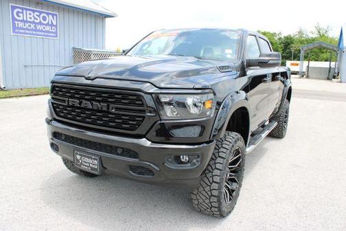 Diamond Black Crystal Pearlcoat 2023 RAM 1500 Big Horn/Lone Star