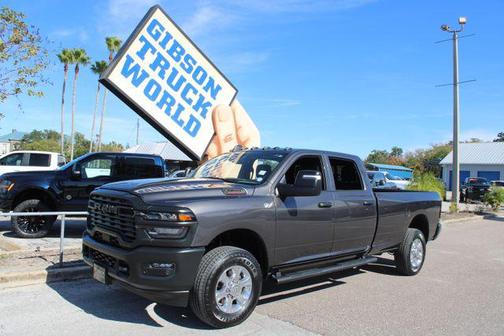 2025 RAM 2500 Tradesman Crew Cab 4x4 8' Box