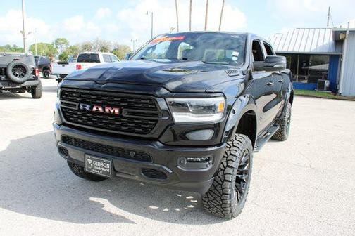 Diamond Black Crystal Pearlcoat 2023 RAM 1500 Big Horn/Lone Star