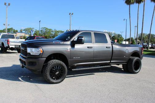 Granite Crystal Metallic Clearcoat 2024 RAM 3500 Big Horn Crew Cab 4x4 8' Box