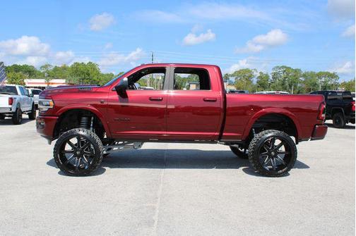 2022 RAM 2500 Laramie Crew Cab 4x4 6'4' Box