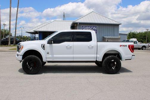 Oxford White 2023 Ford F-150 XLT