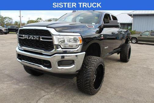 Diamond Black Crystal Pearlcoat 2020 RAM 2500 Big Horn Crew Cab 4x4 6'4' Box