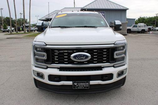 Star White Metallic Tri-Coat 2026 Ford F-450 Platinum