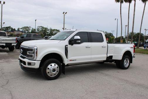 Star White Metallic Tri-Coat 2026 Ford F-450 Platinum