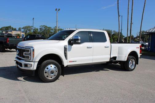Star White Metallic Tri-Coat 2026 Ford F-450 Platinum