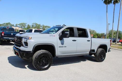 2024 Chevrolet Silverado 2500 4WD Crew Cab Standard Bed ZR2