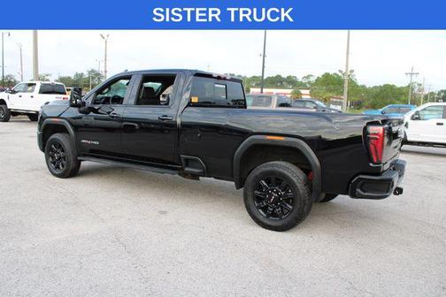 2025 GMC Sierra 2500 AT4