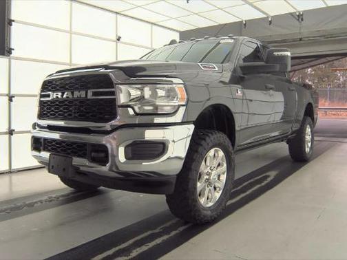2024 RAM 2500 Tradesman Crew Cab 4x4 6'4' Box