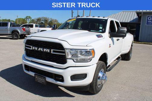2024 RAM 3500 Tradesman Crew Cab 4x4 8' Box