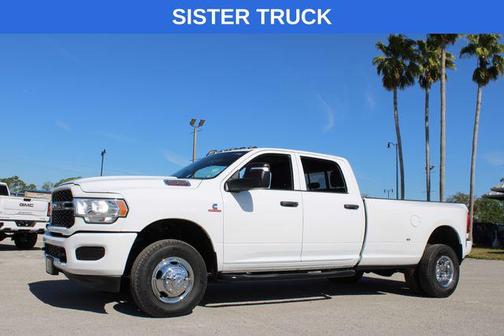 2024 RAM 3500 Tradesman Crew Cab 4x4 8' Box