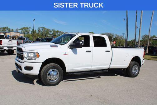 2024 RAM 3500 Tradesman Crew Cab 4x4 8' Box