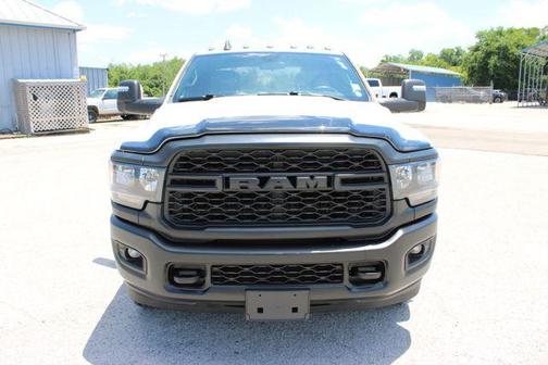 Bright White Clearcoat 2024 RAM 3500 Tradesman Crew Cab 4x4 8' Box