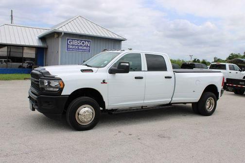 Bright White Clearcoat 2024 RAM 3500 Tradesman Crew Cab 4x4 8' Box