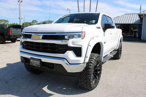Summit White 2026 Chevrolet Silverado 1500 LT